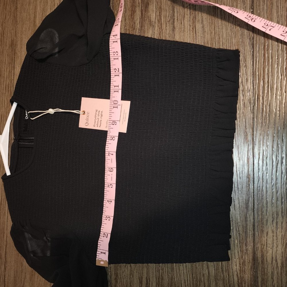 Quince Chiffon Cropped Smocked Blouse NWT Black XS - Picture 4 of 7